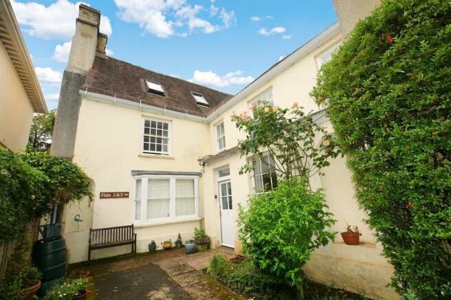 Main image of property: The Elms, Gloucester Street, Faringdon, SN7