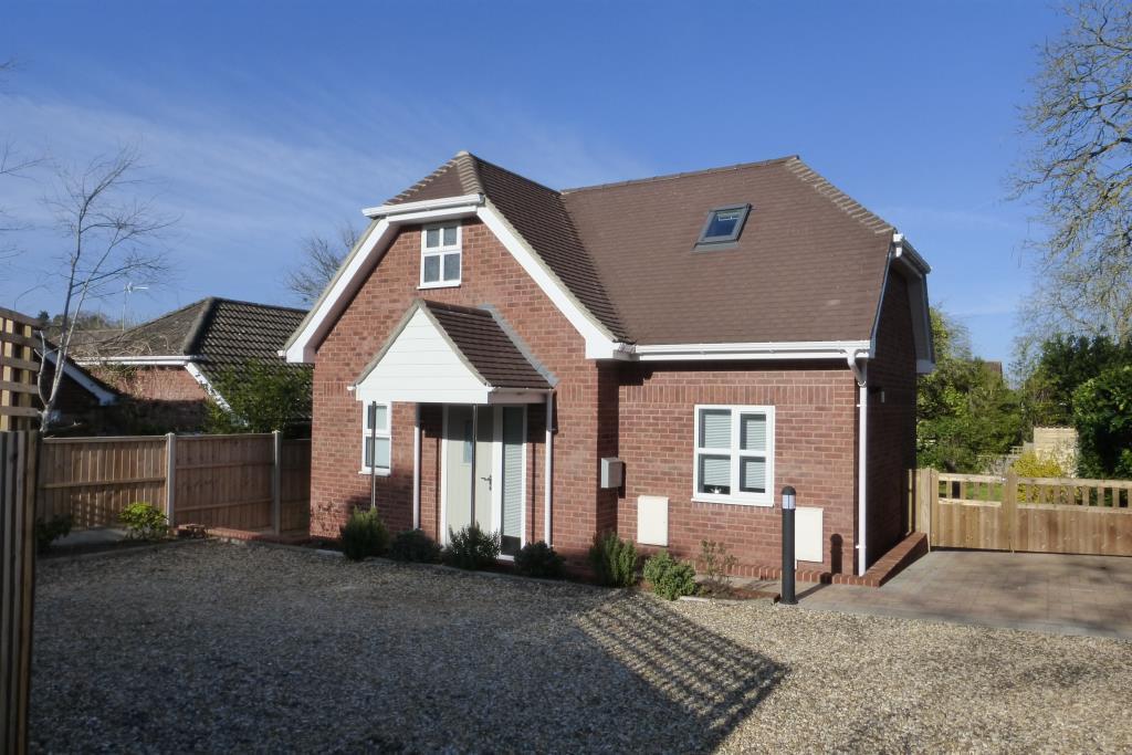Main image of property: Ringwood Road, Alderholt, Fordingbridge, Hampshire, SP6
