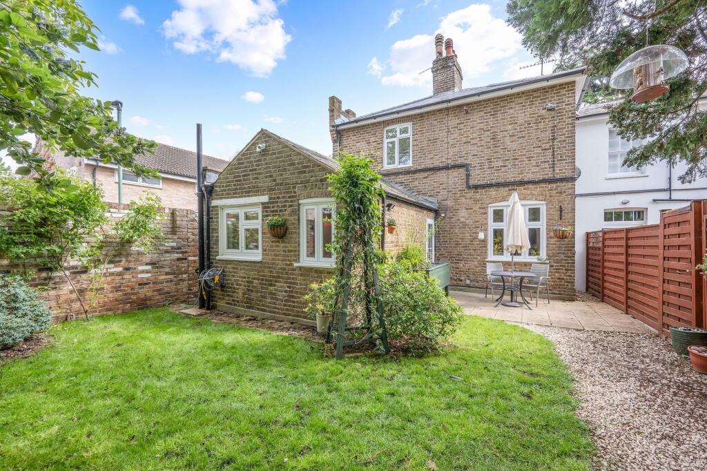 South Place, Surbiton, KT5 photo 2