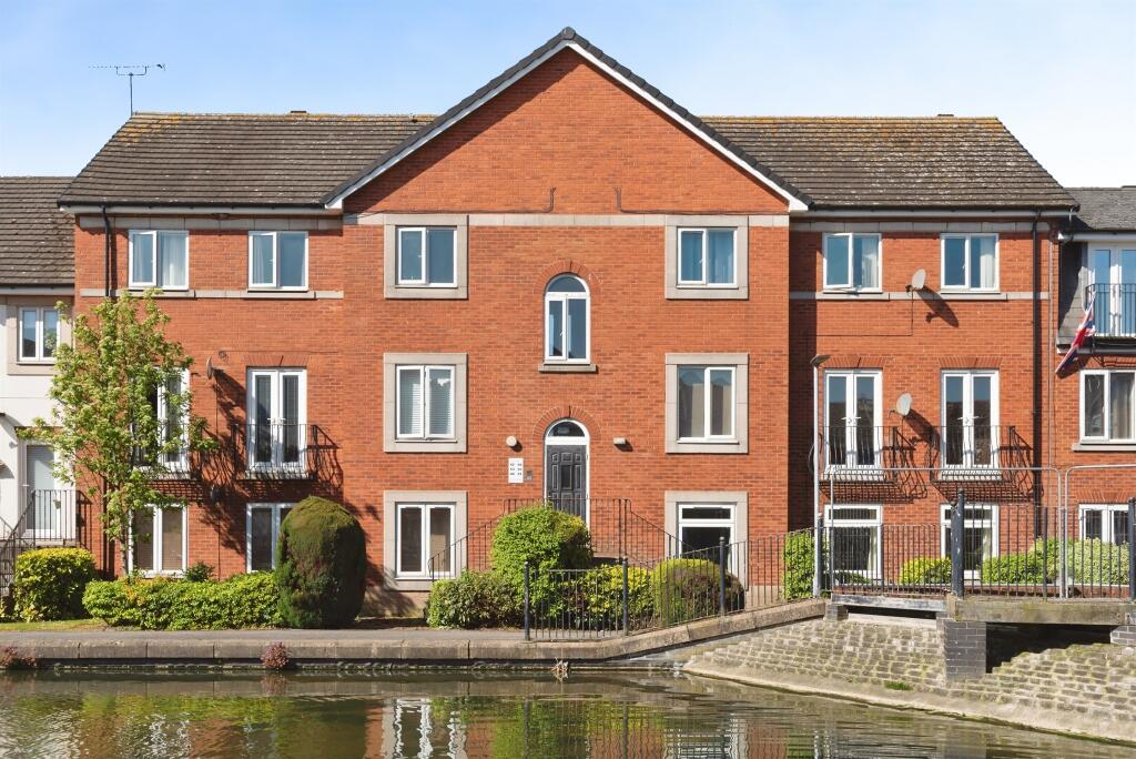 Main image of property: Ha'penny Bridge Way, Hull