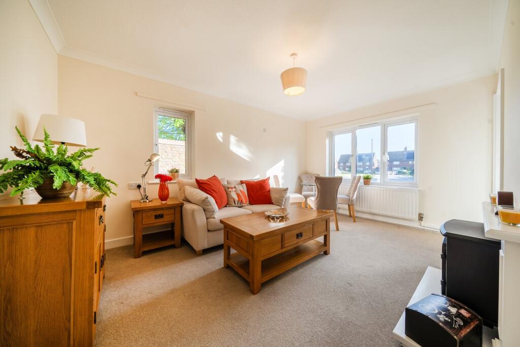 Knights Lane, Tiddington, Stratford-upon-Avon, CV37 photo 2