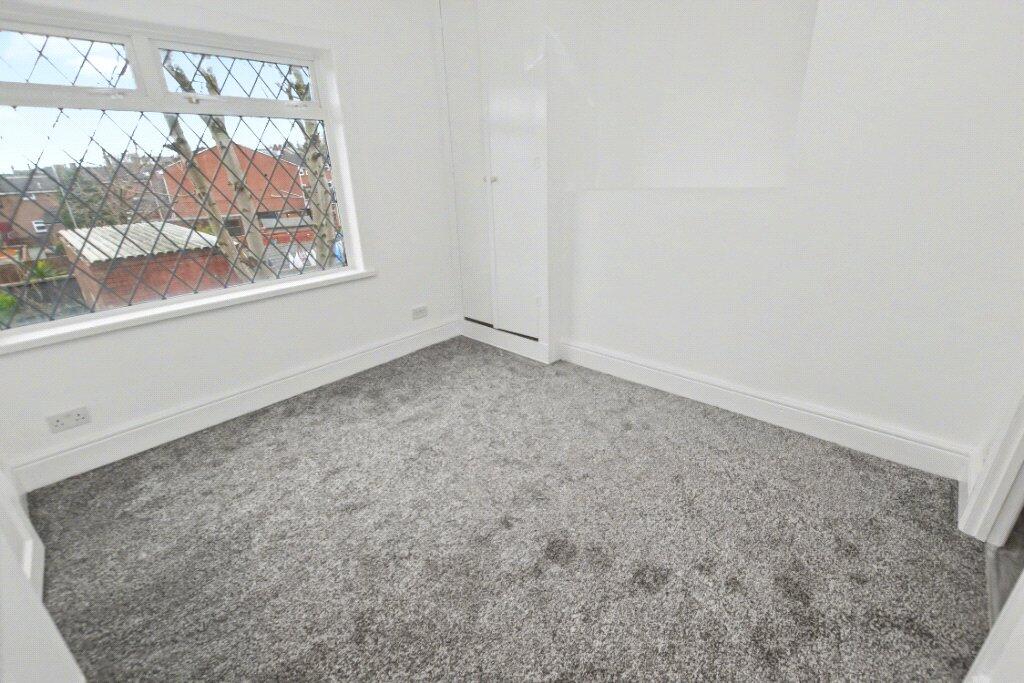Tong Road, Leeds, West Yorkshire photo 5
