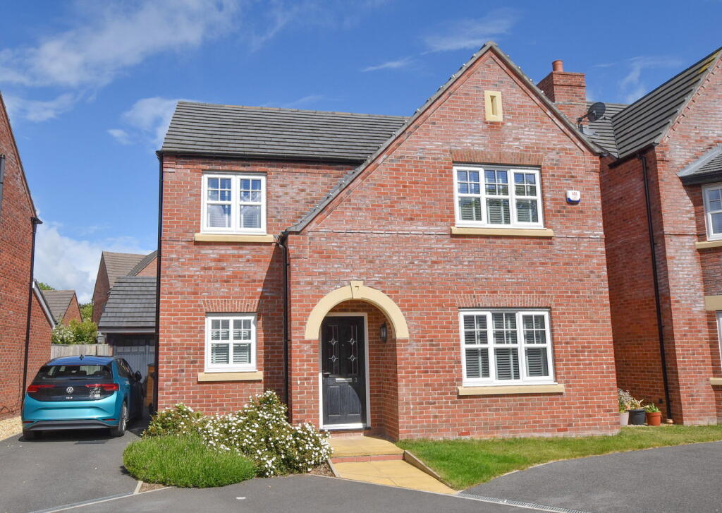 Main image of property: Oakes Close,Bromborough,Wirral,CH62 7FL