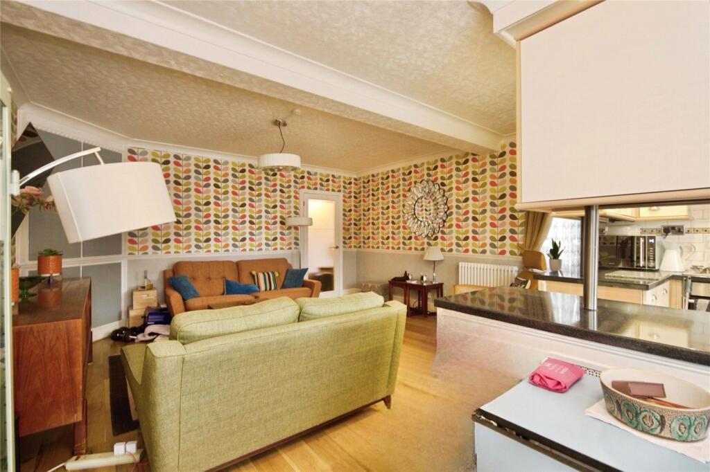 Apartment in London - View 5