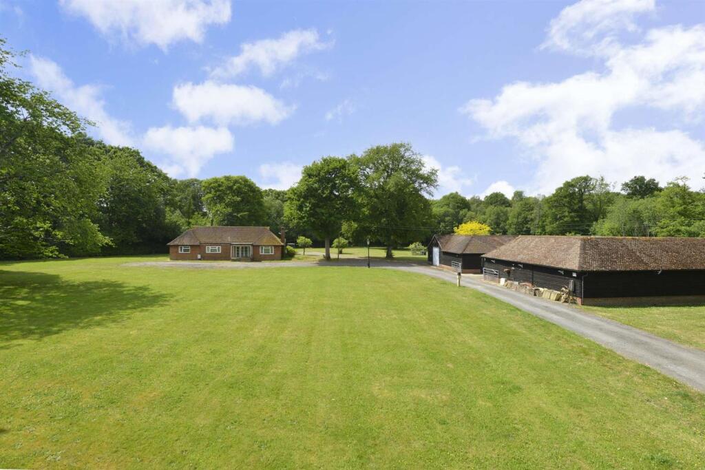 Plaistow Road, Dunsfold, Godalming - Photo 14