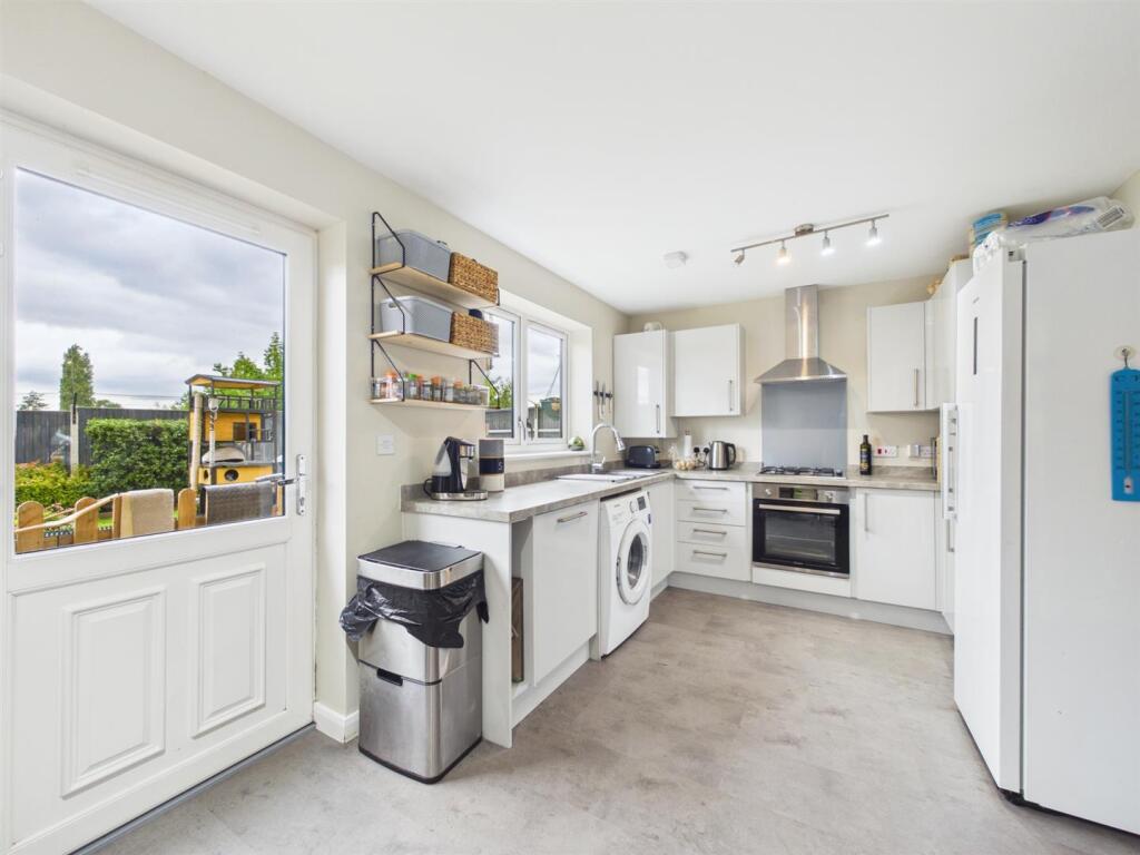 House in North Kesteven, Waddington - More