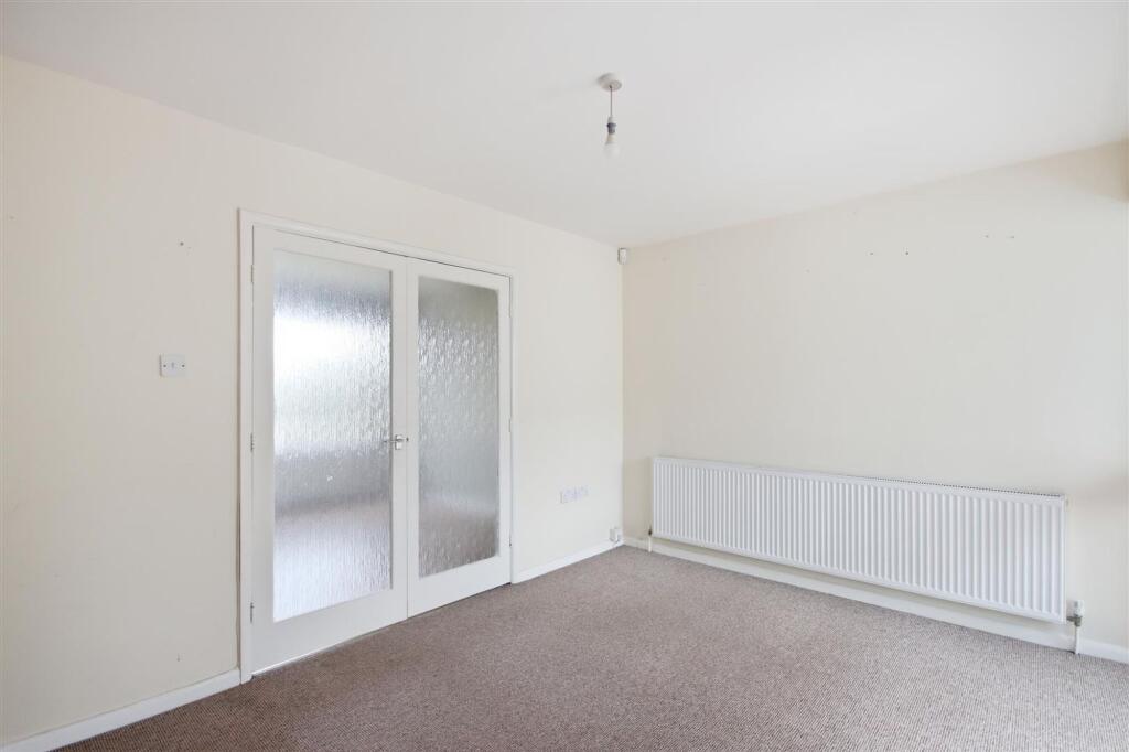 Rothay Close, Dronfield Woodhouse, S18 photo 4
