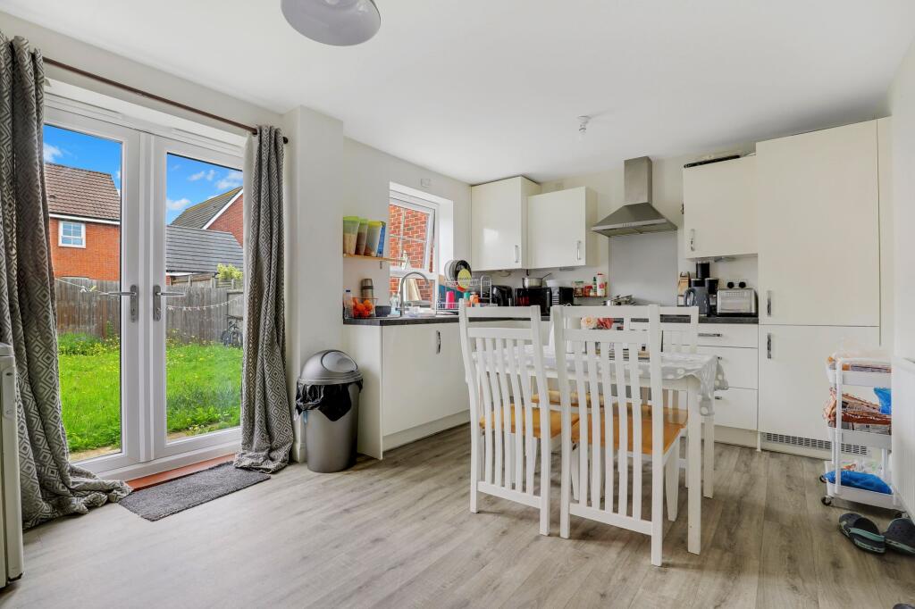 Gum Tree Close, Edwalton, NG12 - View 4
