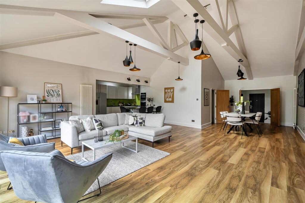 House in Kingston upon Thames - View 4