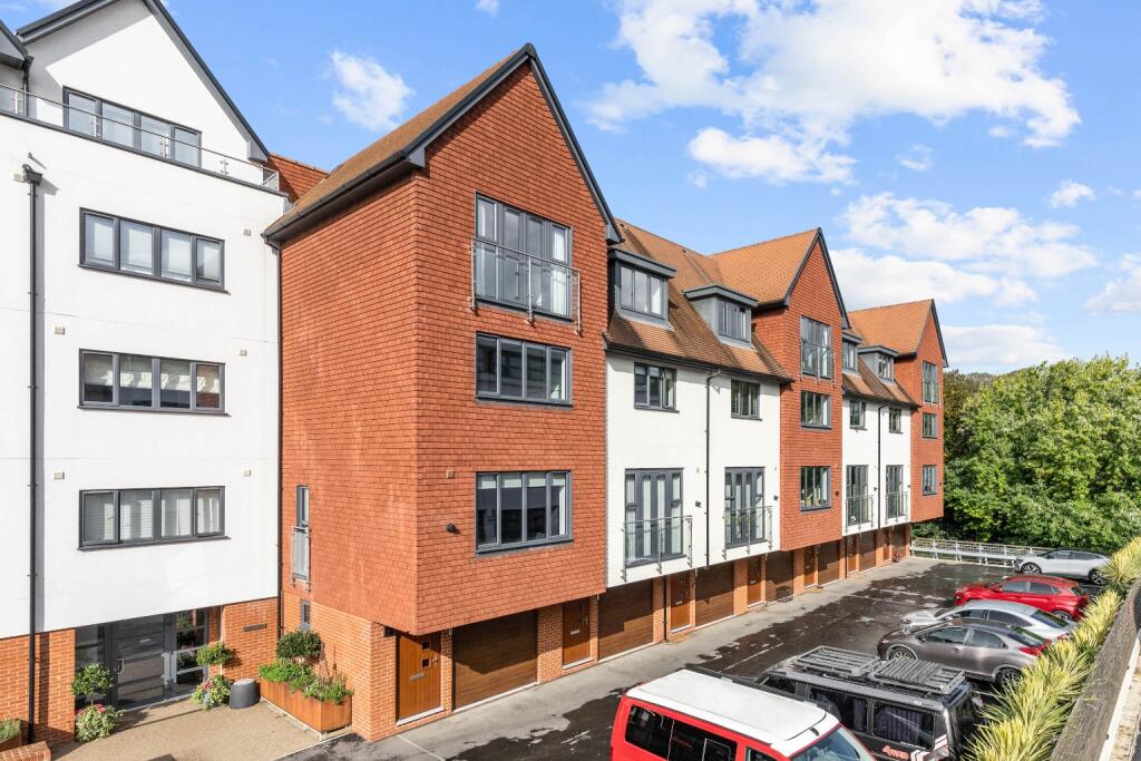 4-bed terraced on Bell Lane, Lewes, BN7, £900,000