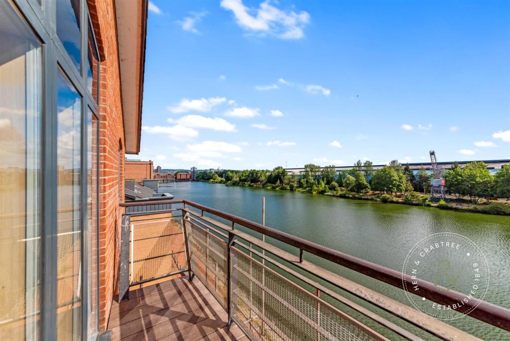 Apartment in Cardiff - View 2