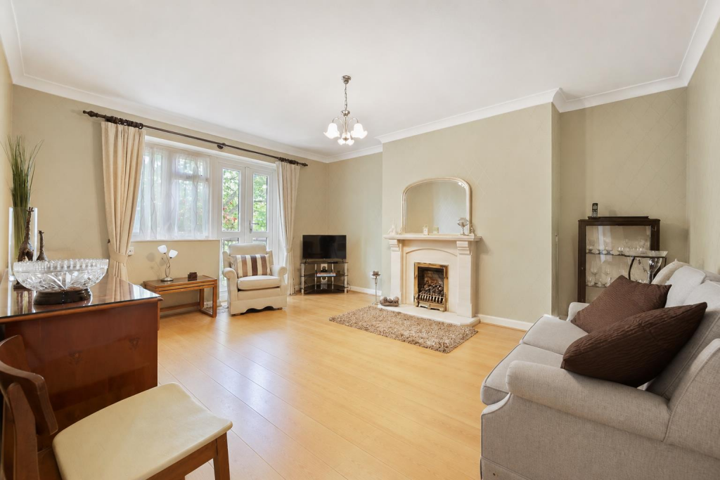 Main image of property: New North Road, Shoreditch, N1