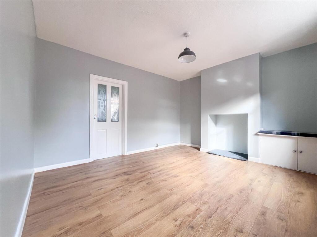 House in Stoke-on-Trent - View 3