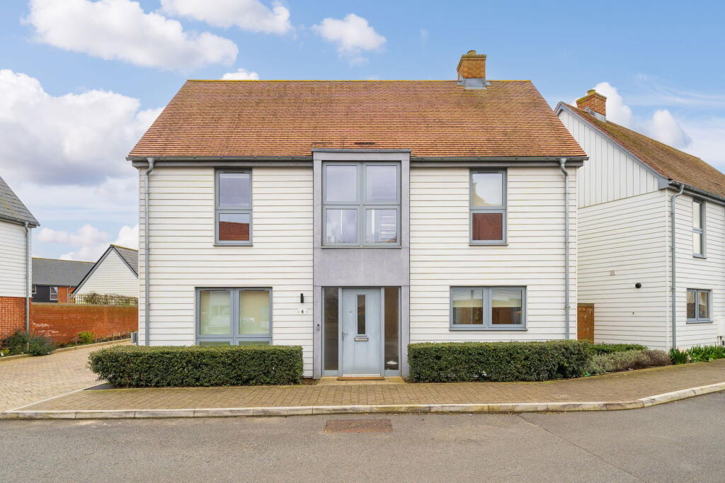 Main image of property: Ringlet Close, Ashford, TN24 9FW