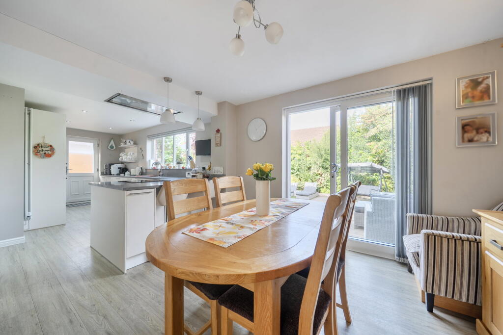 House in Basingstoke and Deane, Bramley - View 2