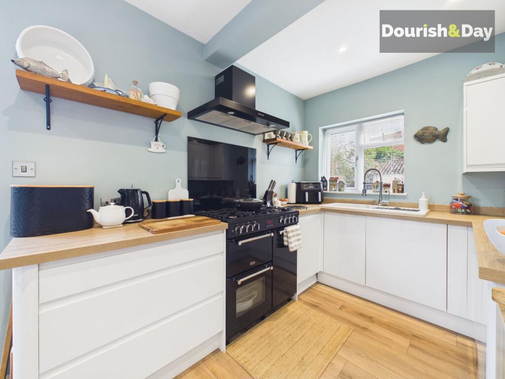 House in Stafford, Rowley Park - View 5