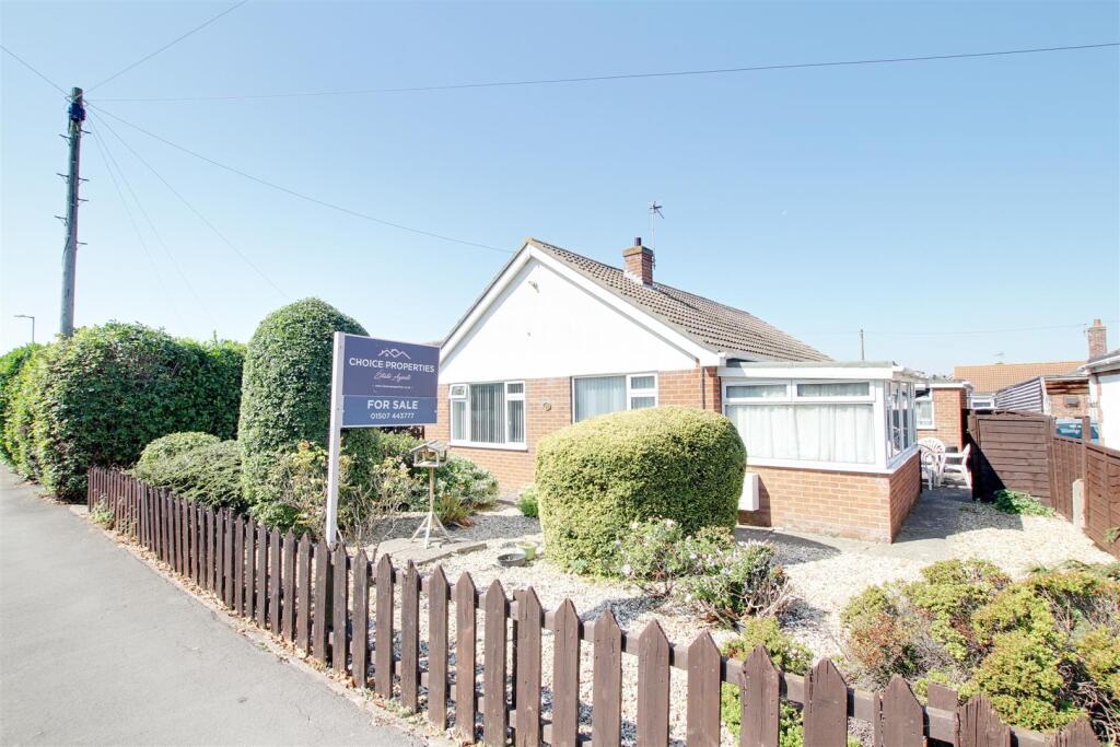 3-bed bungalow on Station Road, Sutton-On-Sea, £220,000