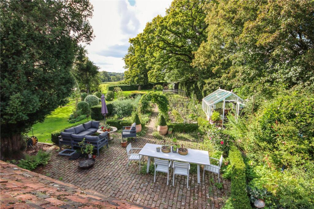 Mill Street, Iden Green, Cranbrook, Kent, TN17 photo 2