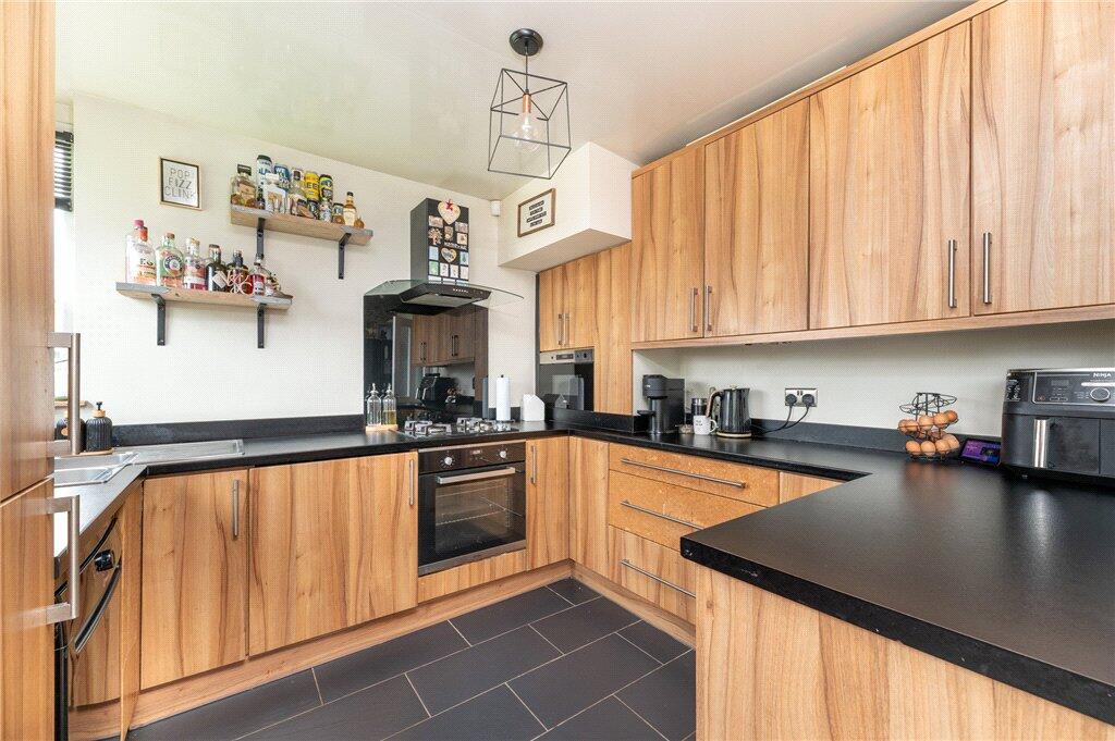 House in Leeds, West Yorkshire - View 5