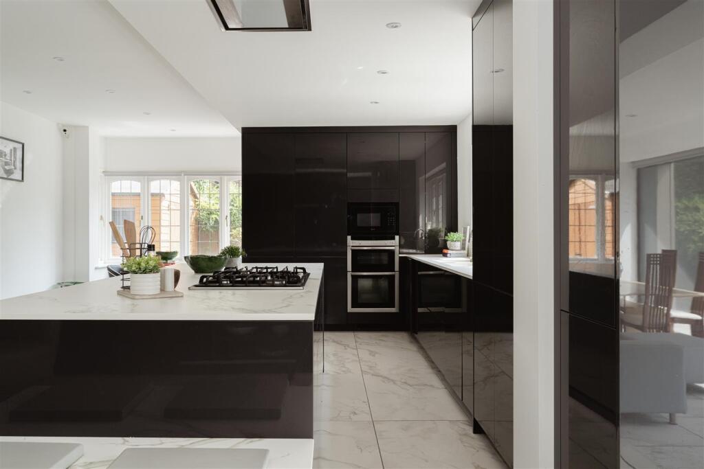 House in Reigate and Banstead, South Park - More