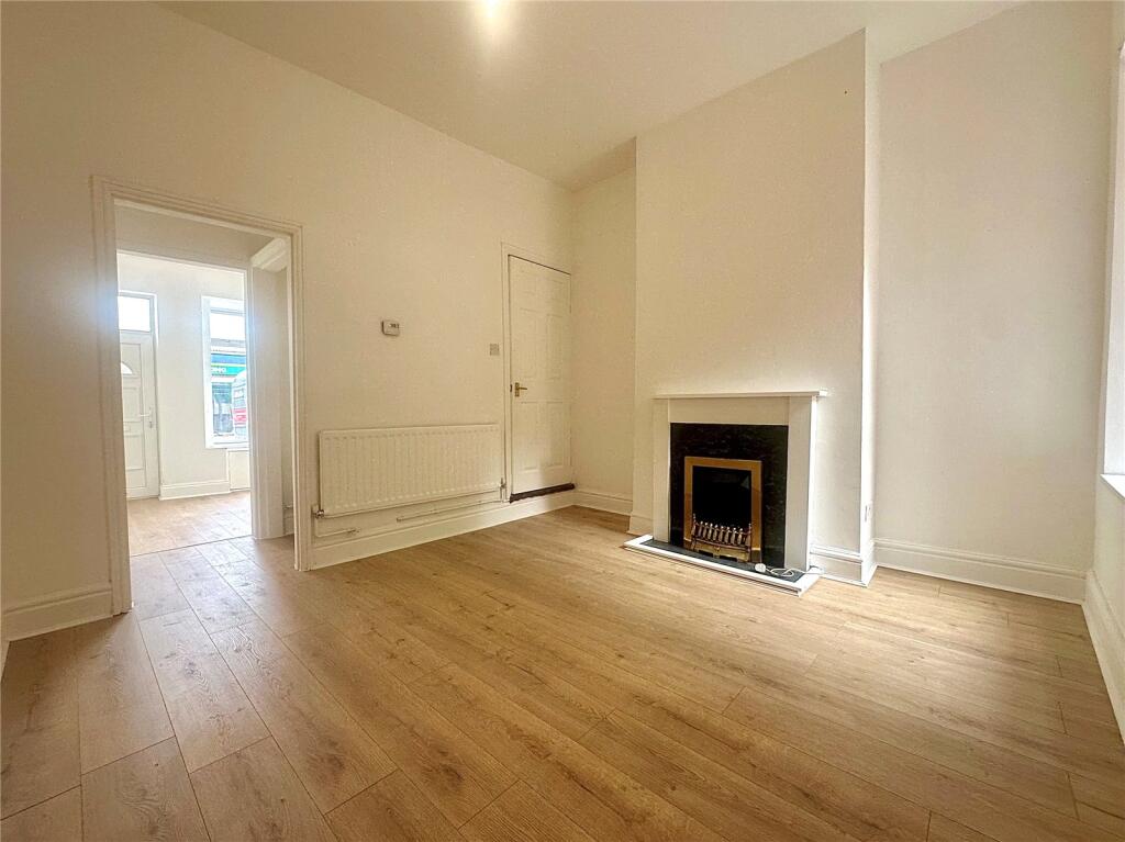 House in Birmingham, Stockland Green - More