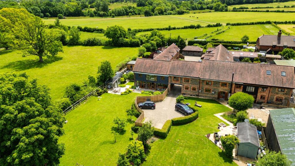 4-bed house on Manor Farm Mews, Dockenfield, Farnham, Surrey, GU10, £1,000,000
