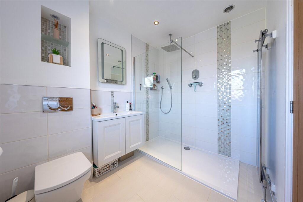 Additional image 29 of Carnoustie, Tamworth, Staffordshire, B77