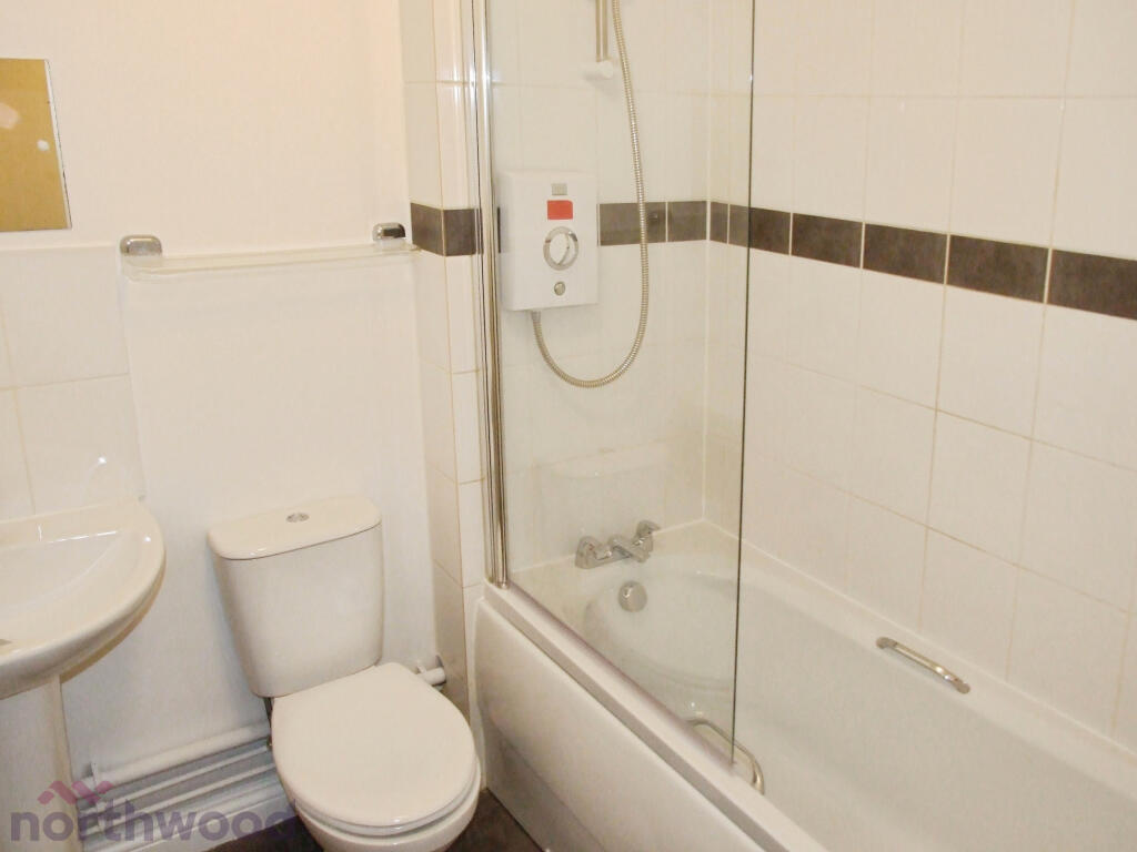 Apartment in Hemel Hempstead - View 5