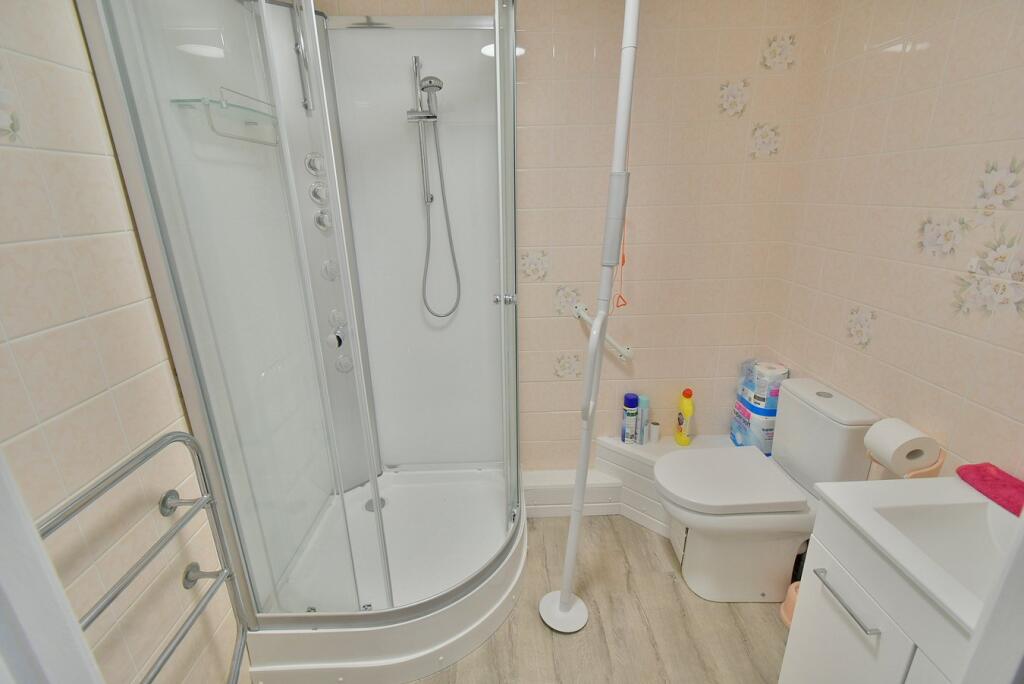 Ringwood Road, Ferndown, BH22 - Mehr