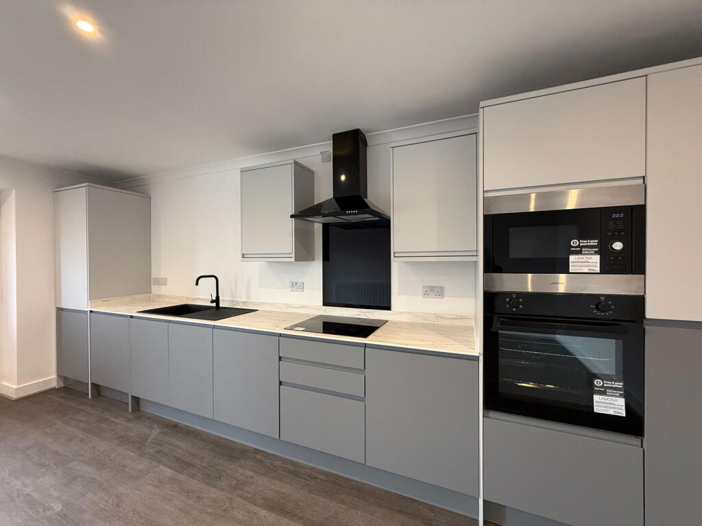 Spa Court, Apt 1 , Edith Walk, Malvern, WR14 4QH photo 2
