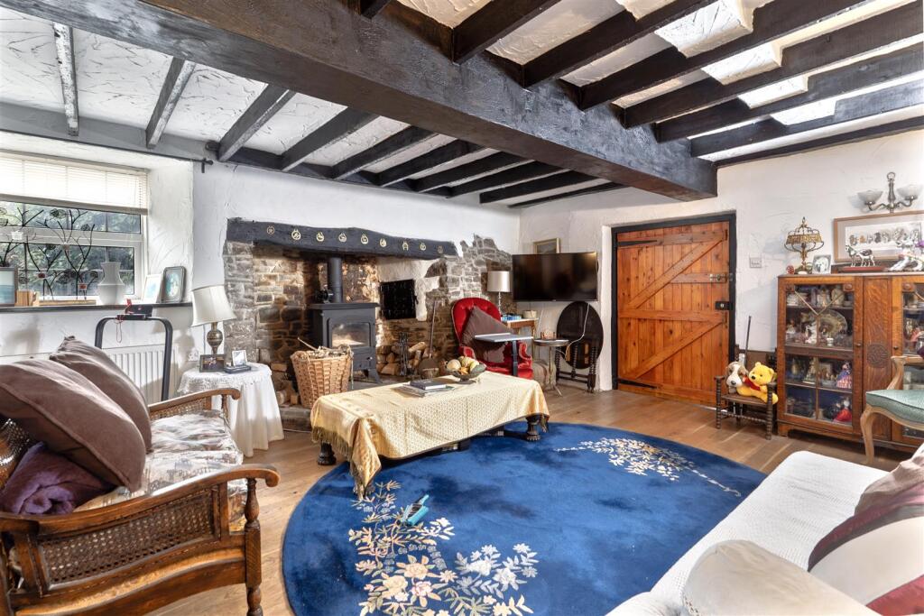 House in Exeter - View 5