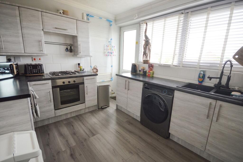 Town Lane, Rotherham, S61 photo 4