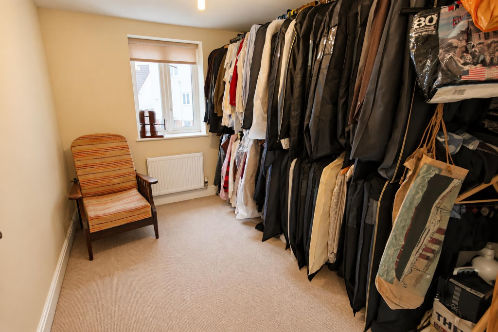 Apartment in Swindon - More