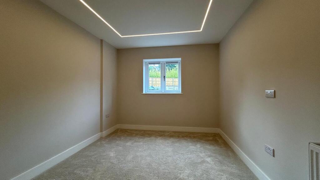 Apartment in Nottingham, Daybrook - View 5