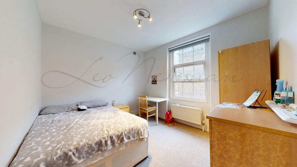 Apartment in London - More
