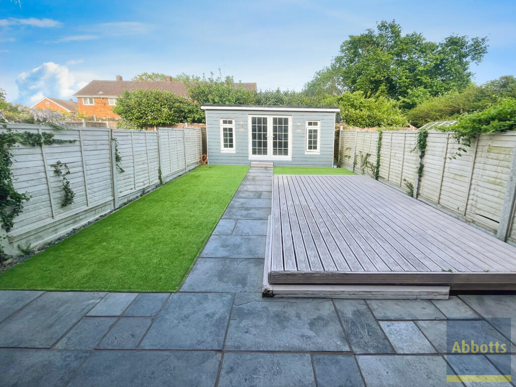 3 bedroom house for rent in Fryerns, Basildon, SS14