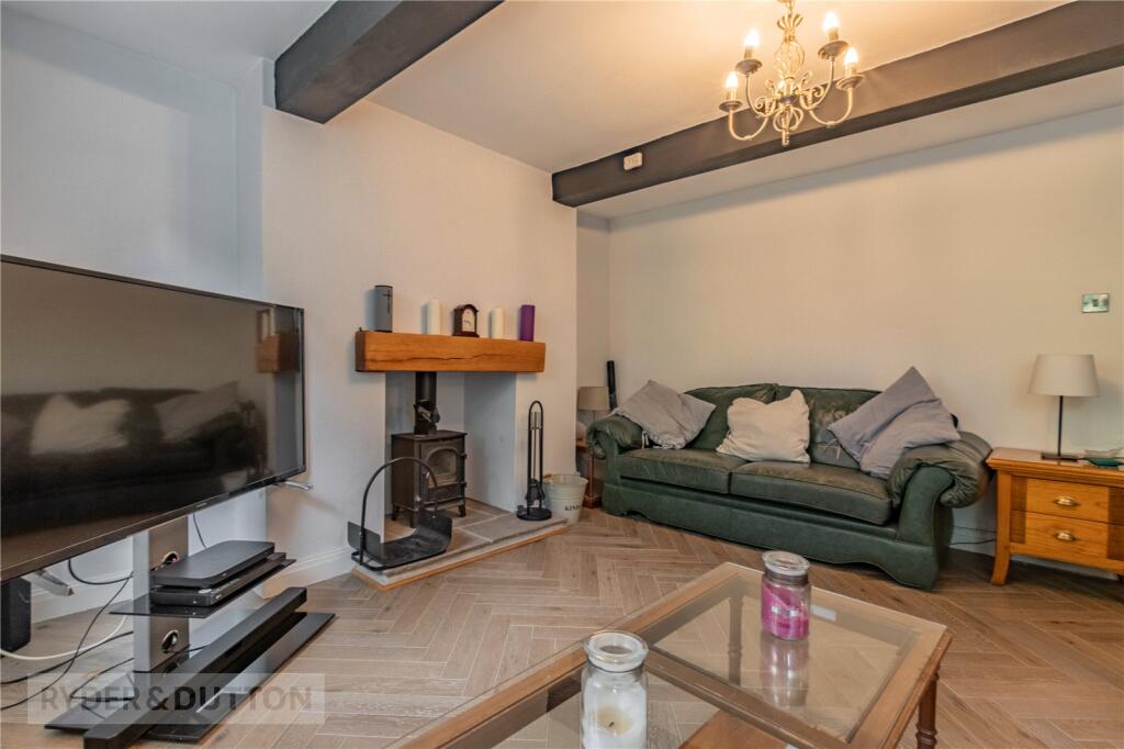 Spring Gardens, Hadfield, Glossop, Derbyshire, SK13 photo 4
