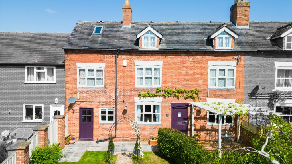 Main image of property: Dale End Road, Hilton, Derbyshire, DE65 5FW