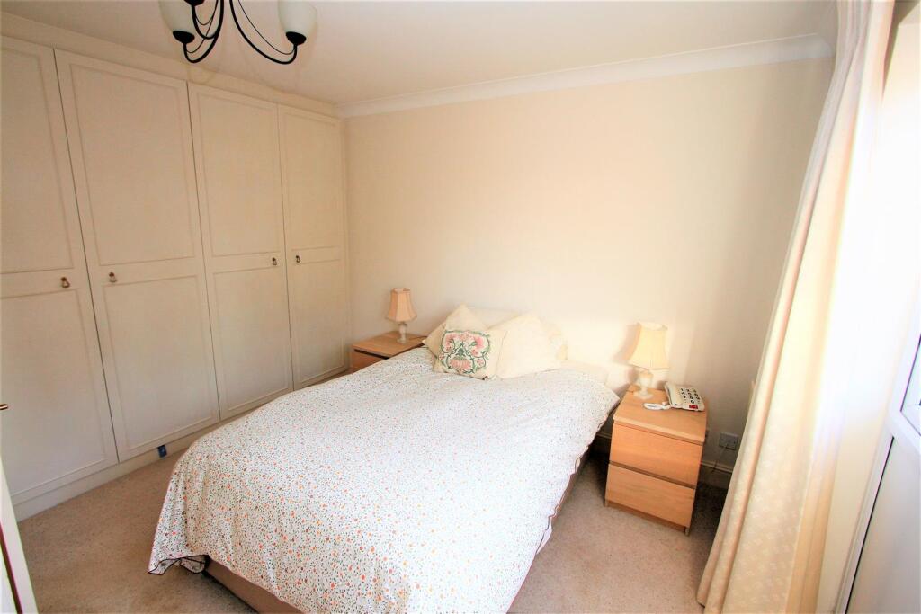 Grovebury Gardens, Park Street, St. Albans - View 6