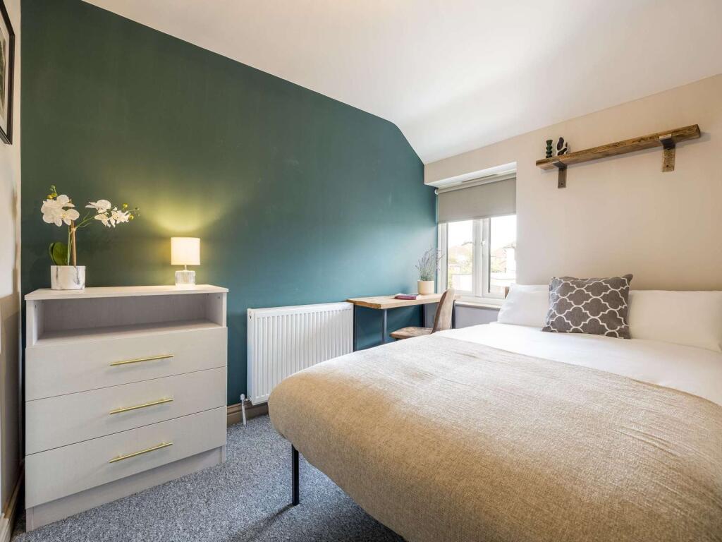 Main image of property: Glebelands