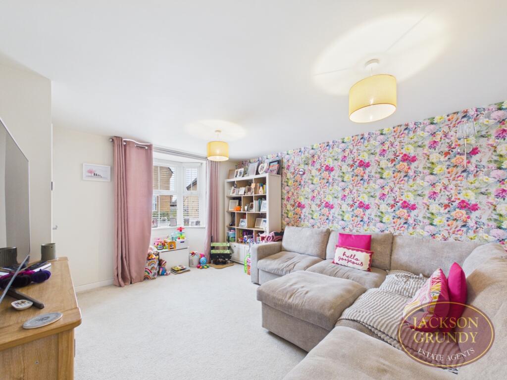 Elderton Way, Earls Barton, NN6 0FN photo 4