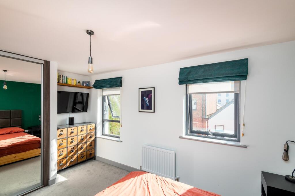 House in Bristol - More