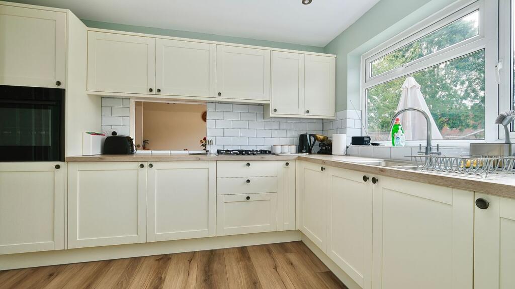 House in Huntingdonshire, Buckden - More