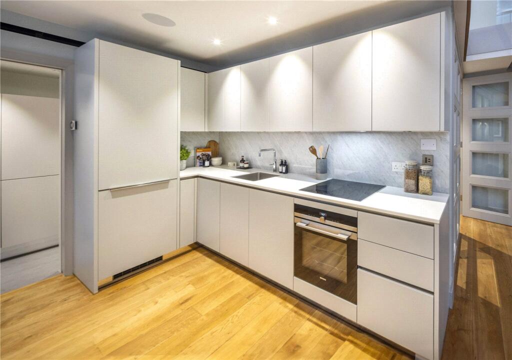 House in London, St Clement Danes, Covent Garden - View 4