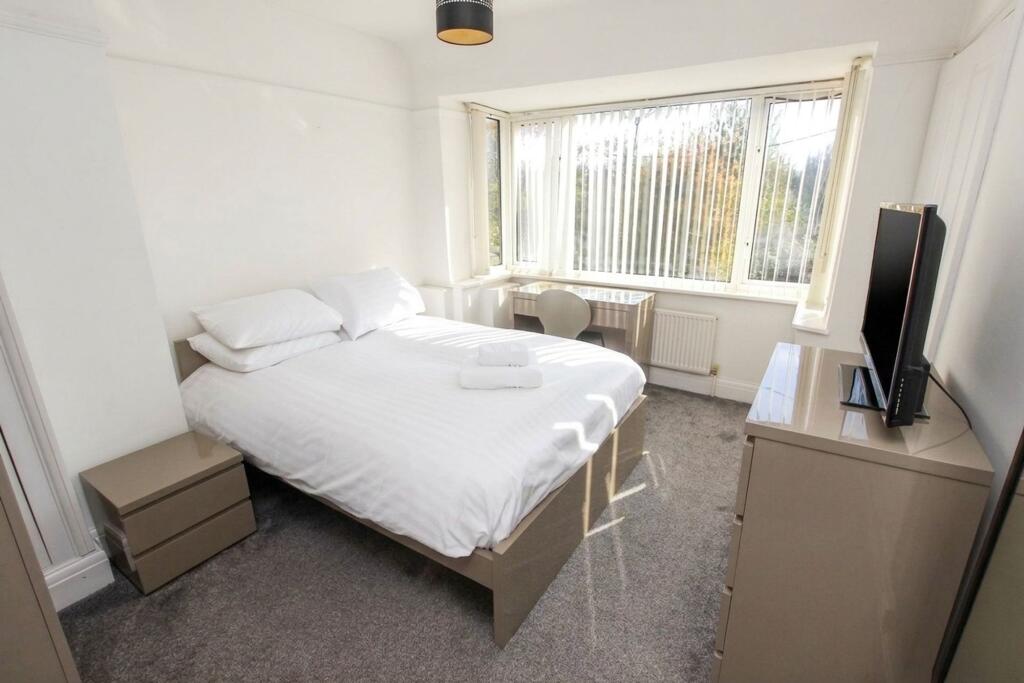 Main image of property: Erleigh Court Gardens, Earley, RG6