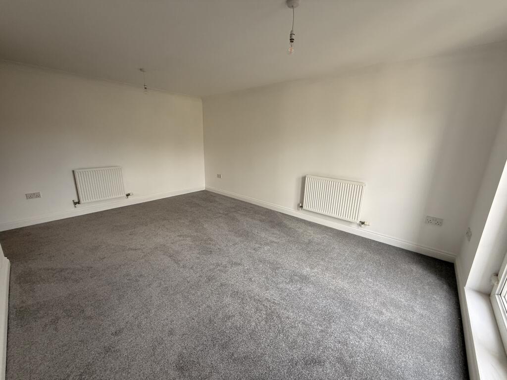 Apartment in Reading - View 4