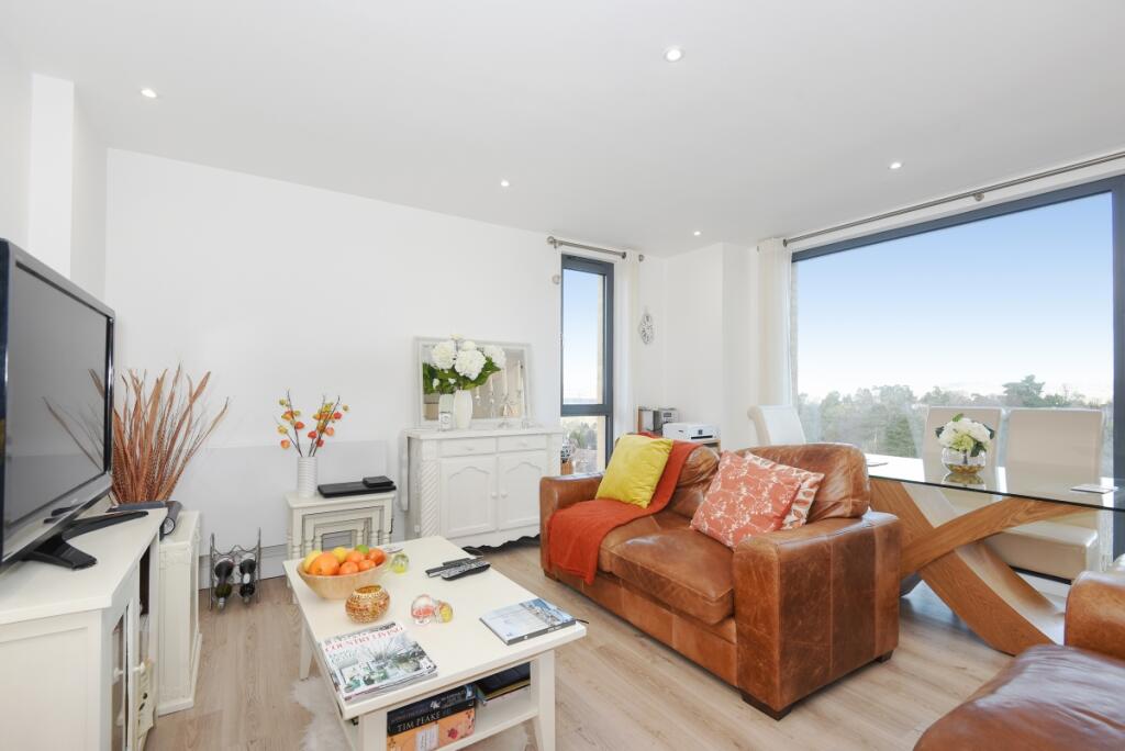Apartment in Sevenoaks - View 2