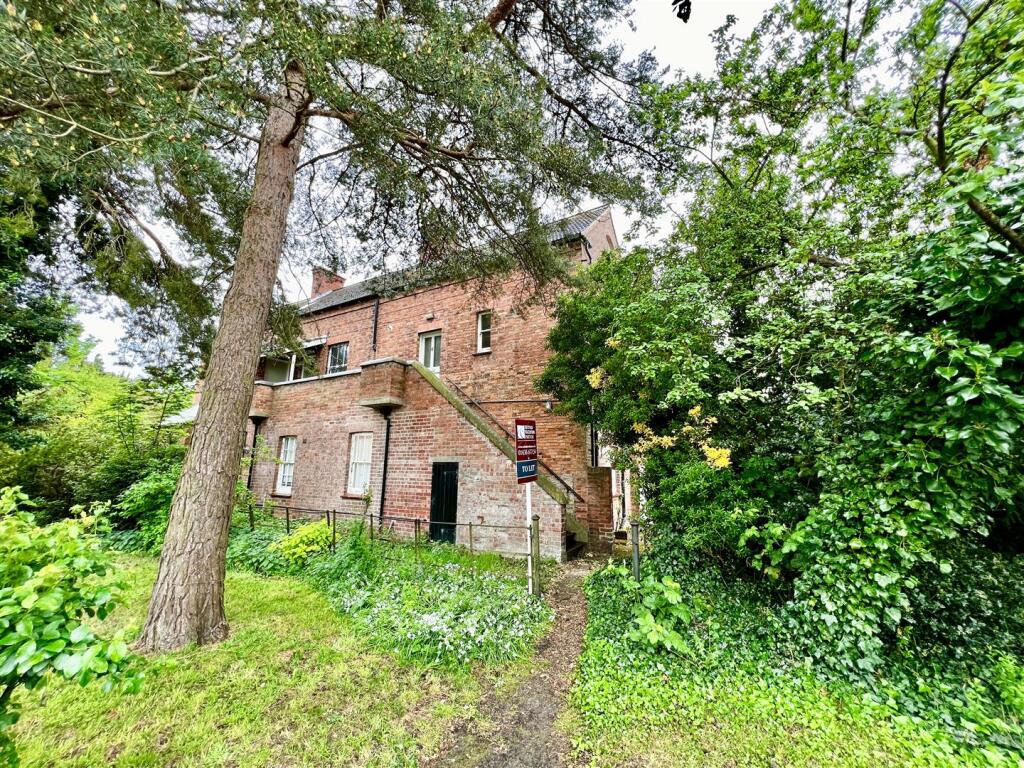 Collingham, Newark photo 2
