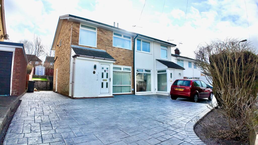 Main image of property: Westgil Pen Ffordd, Blackwood, NP12