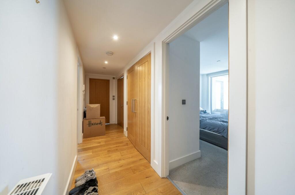 Apartment in Southampton - More